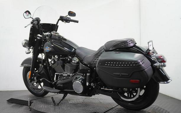 2026 Harley-Davidson® FLHC - Heritage Classic