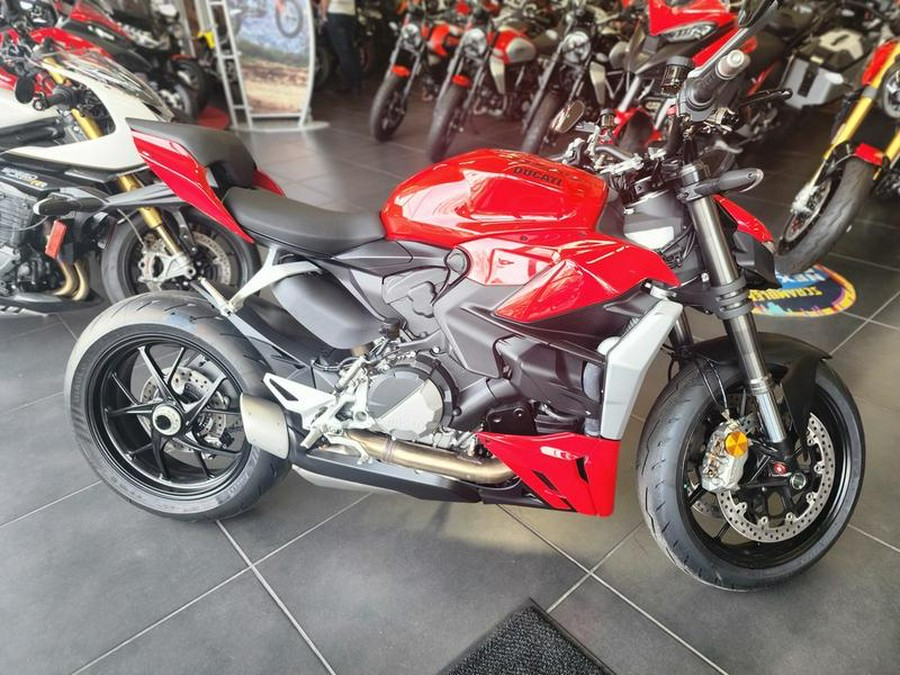 2024 Ducati Streetfighter V2 Red