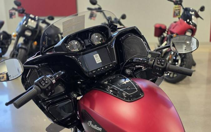 2026 Indian Motorcycle® Challenger® Dark Horse® 112 w/PowerBand Audio Sunset Red Smoke