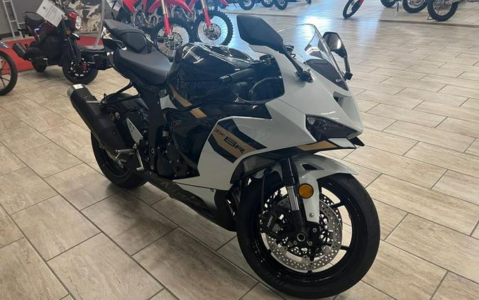 2026 Ninja® ZX™-6R Base - Kawasaki