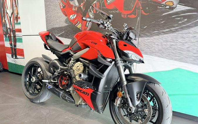 2025 Ducati Streetfighter V4 Ducati Red V4 S Ducati Red