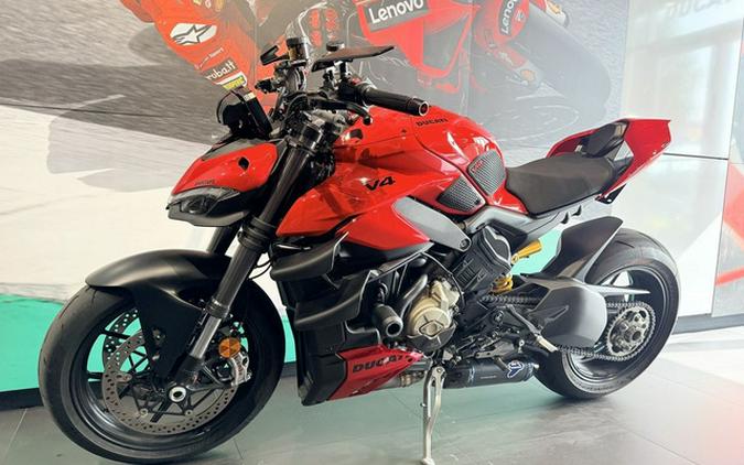 2025 Ducati Streetfighter V4 Ducati Red V4 S Ducati Red