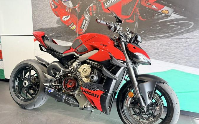 2025 Ducati Streetfighter V4 Ducati Red V4 S Ducati Red