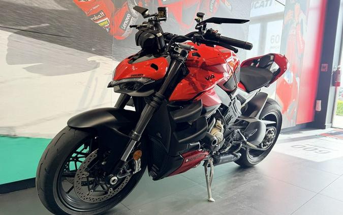 2025 Ducati Streetfighter V4 Ducati Red V4 S Ducati Red