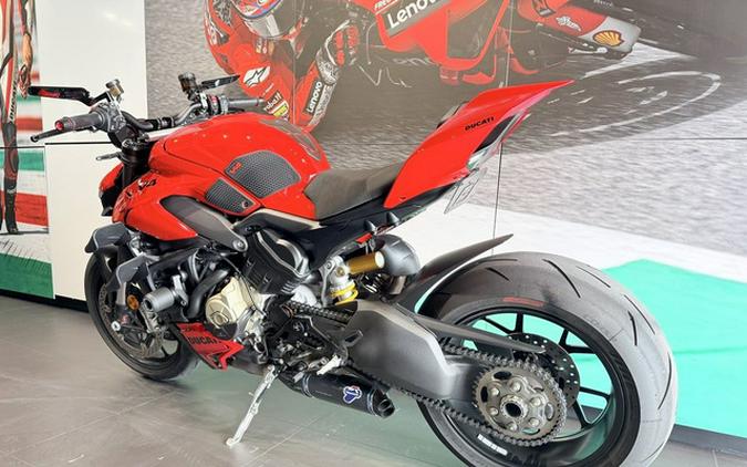 2025 Ducati Streetfighter V4 Ducati Red V4 S Ducati Red
