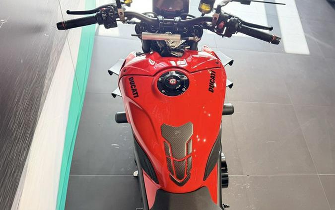 2025 Ducati Streetfighter V4 Ducati Red V4 S Ducati Red