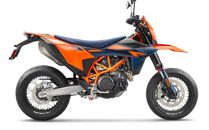 2027 KTM 690 SMC R