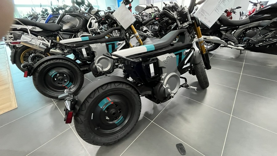 2024 BMW CE 02