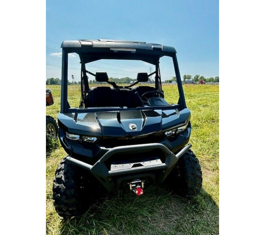 2024 Can-Am® Defender XT HD9