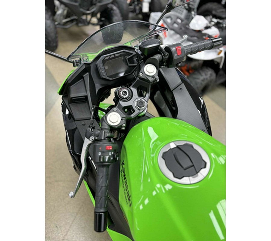 2025 Kawasaki Ninja 500 KRT Edition