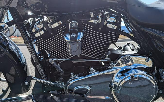 2022 Harley-Davidson Road Glide Black