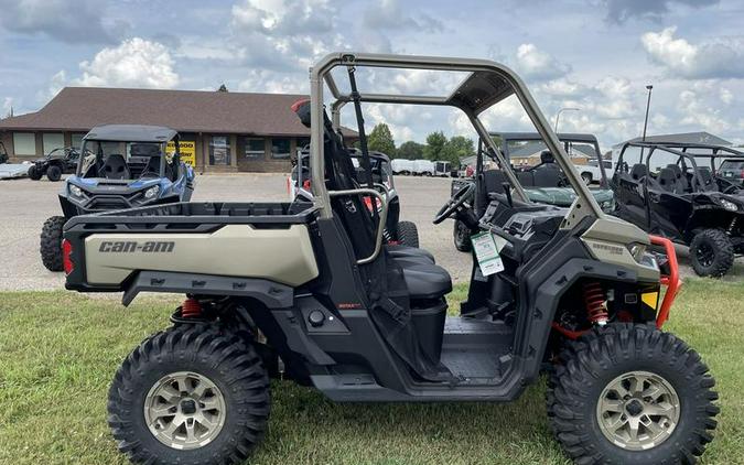 2023 Can-Am® Defender X mr HD10