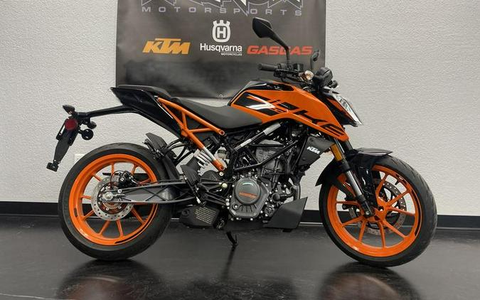 2023 KTM 200 Duke