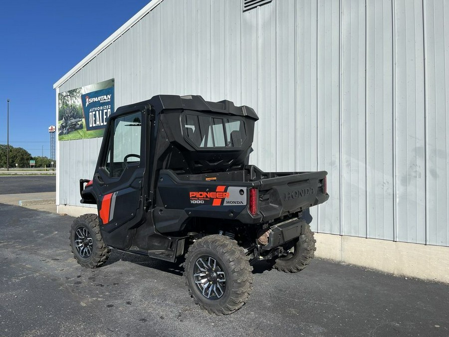 2023 Honda Pioneer 1000 Trail