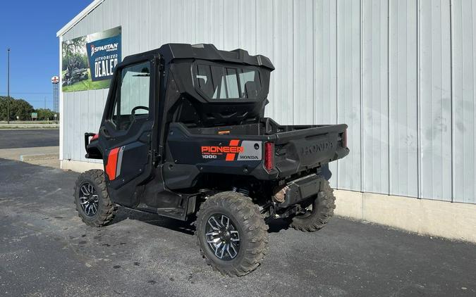 2023 Honda Pioneer 1000 Trail