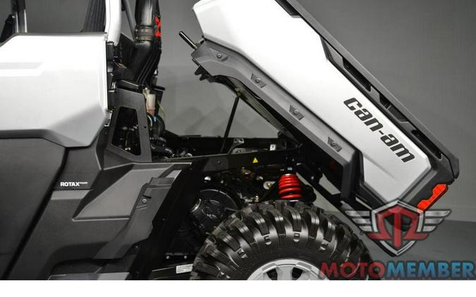 2024 Can-Am Defender MAX X mr with Half-Doors HD10