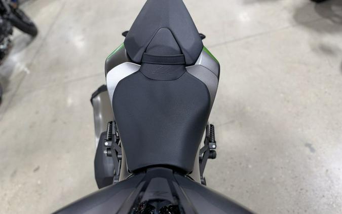 2026 Kawasaki Z1100 SE ABS
