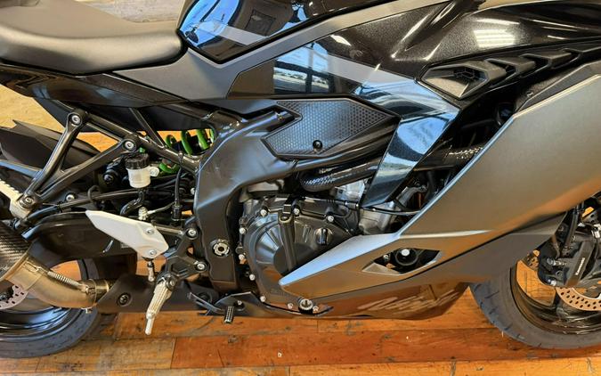 Used 2026 Ninja ZX-4R ABS Sport Motorcycle For Sale Near Memphis, TN