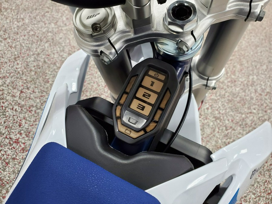 2023 Husqvarna Motorcycles EE 3