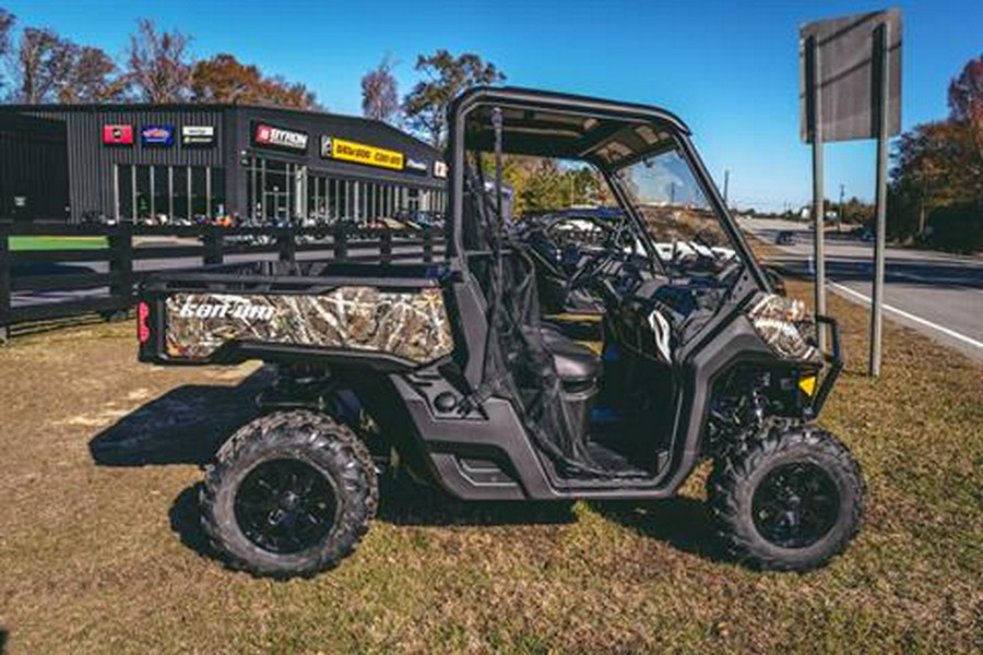 2024 Can-Am Defender XT HD10