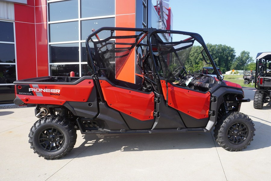 2024 Honda PIONEER 1000-6 DELUXE CREW