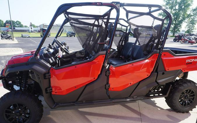 2024 Honda PIONEER 1000-6 DELUXE CREW