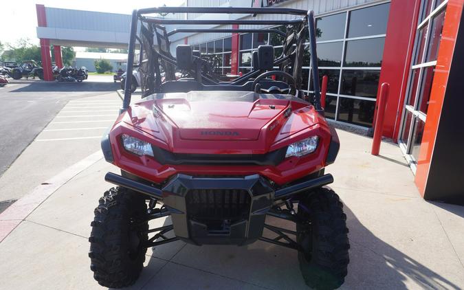 2024 Honda PIONEER 1000-6 DELUXE CREW