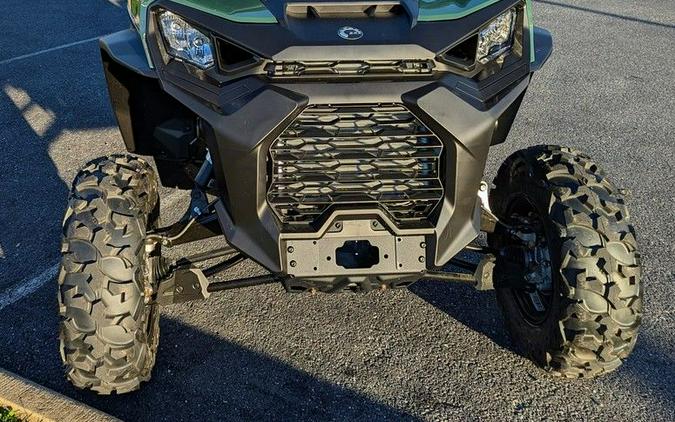 2023 Can-Am® Commander DPS 700