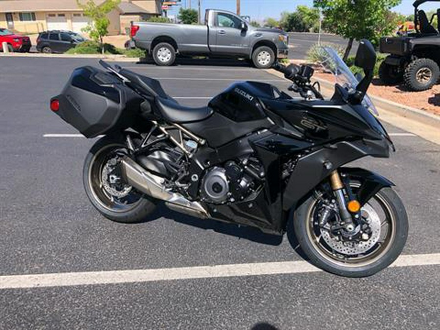 2024 Suzuki GSX-S1000GT+