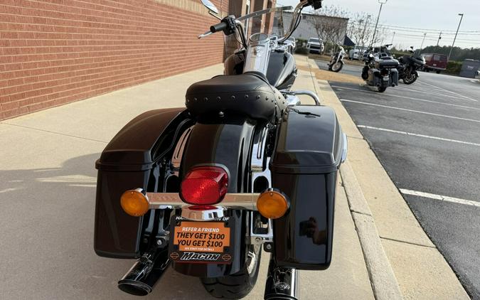 2017 Harley-Davidson® Road King® Vivid Black