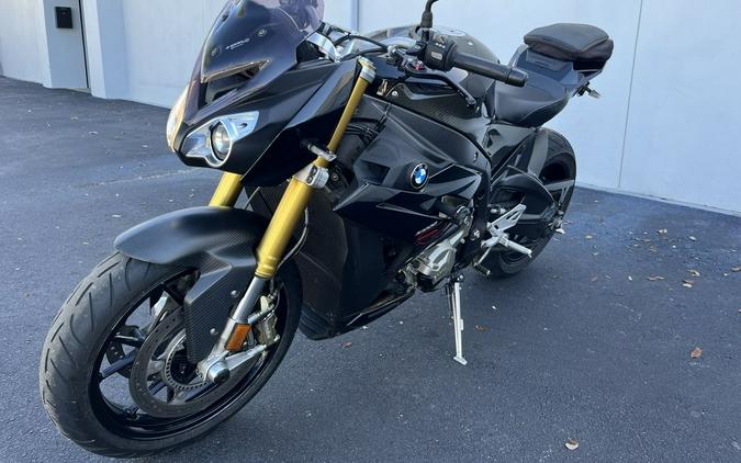 2016 BMW S 1000 R Premium Black Storm Metallic