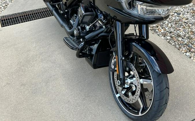 2024 Harley-Davidson Road Glide™ Vivid Black