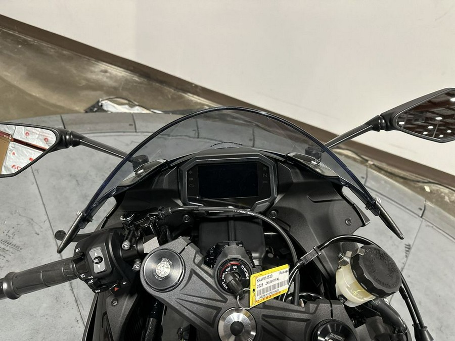 2026 Kawasaki Ninja® ZX™-6R Base