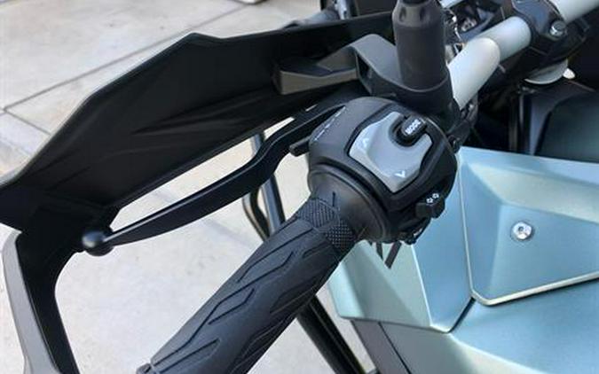 2024 Suzuki V-Strom 800DE Adventure