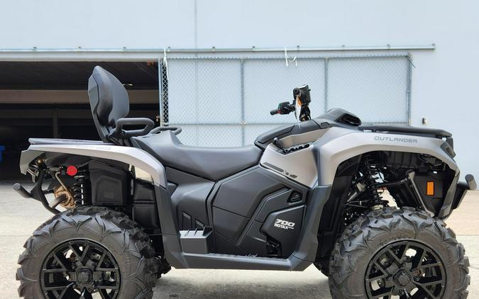 2026 Can-Am Outlander MAX XT 700