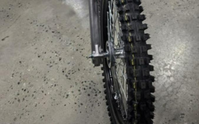 2027 Kawasaki KLX 140R F