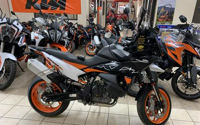 2024 KTM 890 SMT