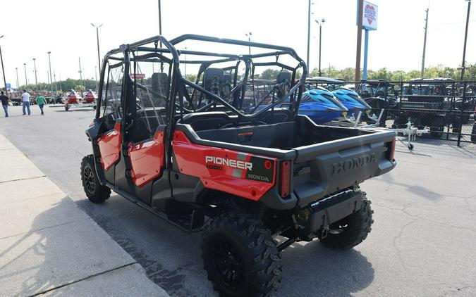 2023 Honda Pioneer 1000-6 Crew Deluxe