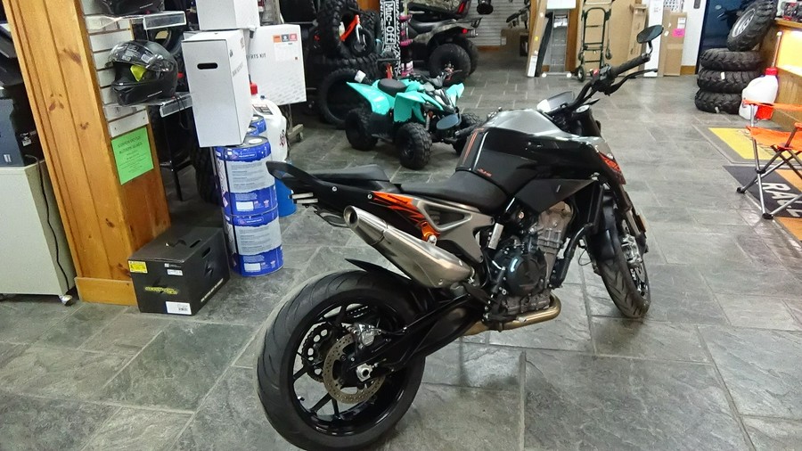 2019 KTM 790 Duke