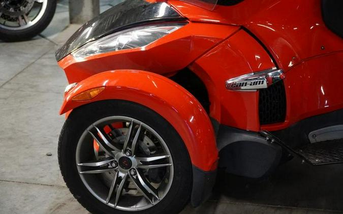 2012 Can-Am® Spyder Roadster RT Audio And Convenience