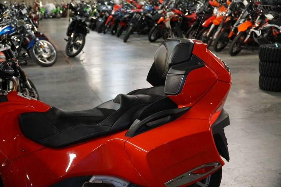 2012 Can-Am® Spyder Roadster RT Audio And Convenience