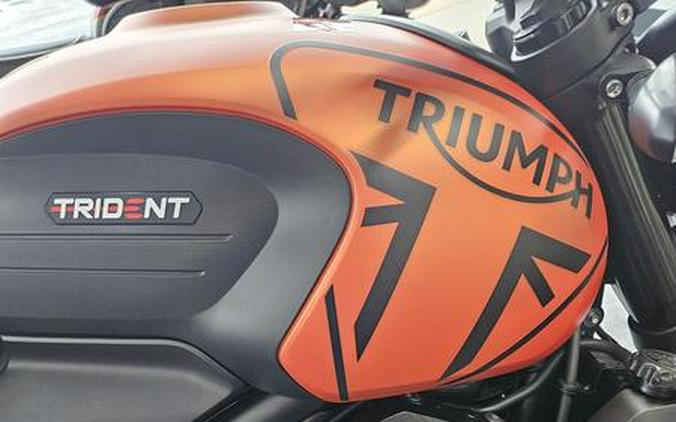 2023 Triumph TRIDENT 660.