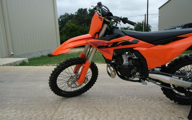 New 2025 KTM 250 SX BLACK AND ORANGE