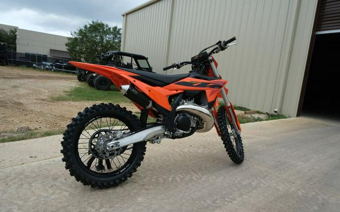 New 2025 KTM 250 SX BLACK AND ORANGE