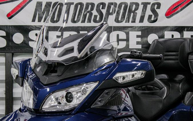 2011 Can-Am Spyder® RT Audio & Convenience SE5