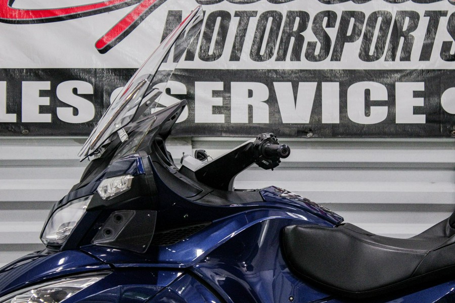 2011 Can-Am Spyder® RT Audio & Convenience SE5