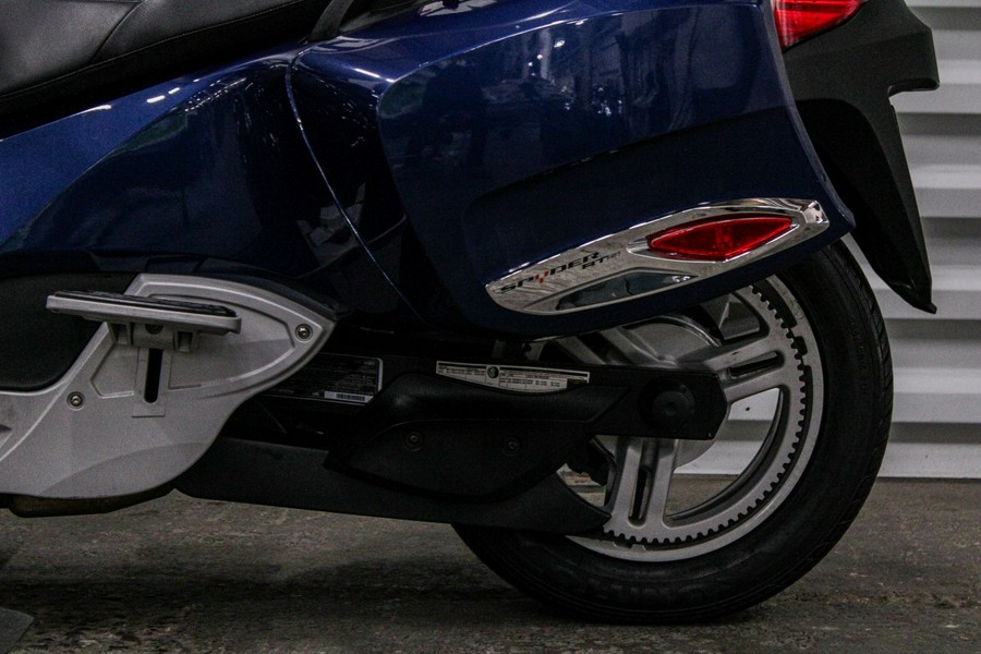 2011 Can-Am Spyder® RT Audio & Convenience SE5