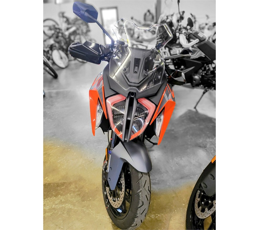 2023 KTM 1290 Super Duke GT