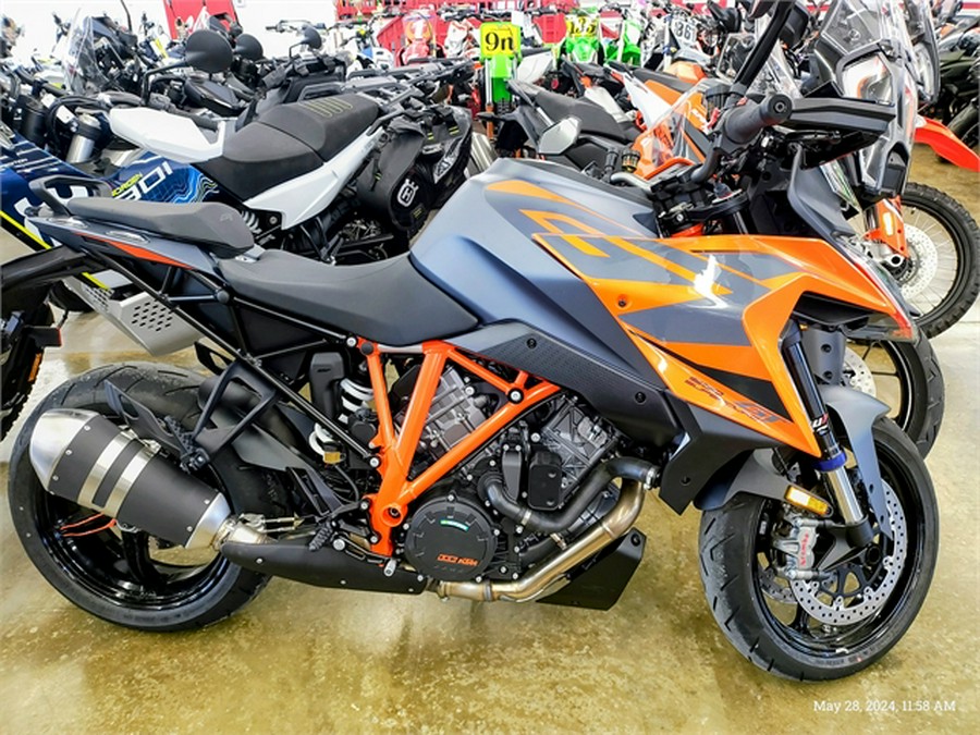 2023 KTM 1290 Super Duke GT