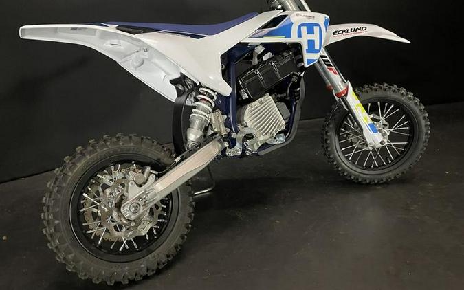 2024 Husqvarna® EE 5